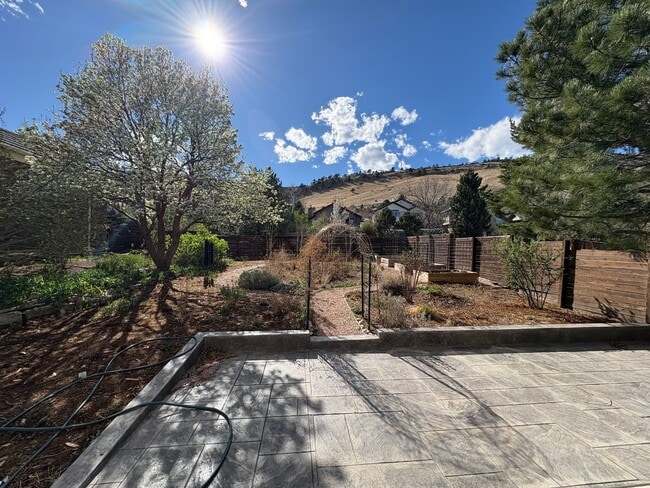 Photo - Stunning 4 bed 3.5 Bath Home in Wonderland Hills Walking Distance to Wonderland Lake. Rent Furnis...