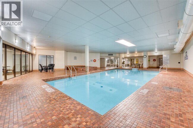 Photo - 380 Pelissier St Unité 2201