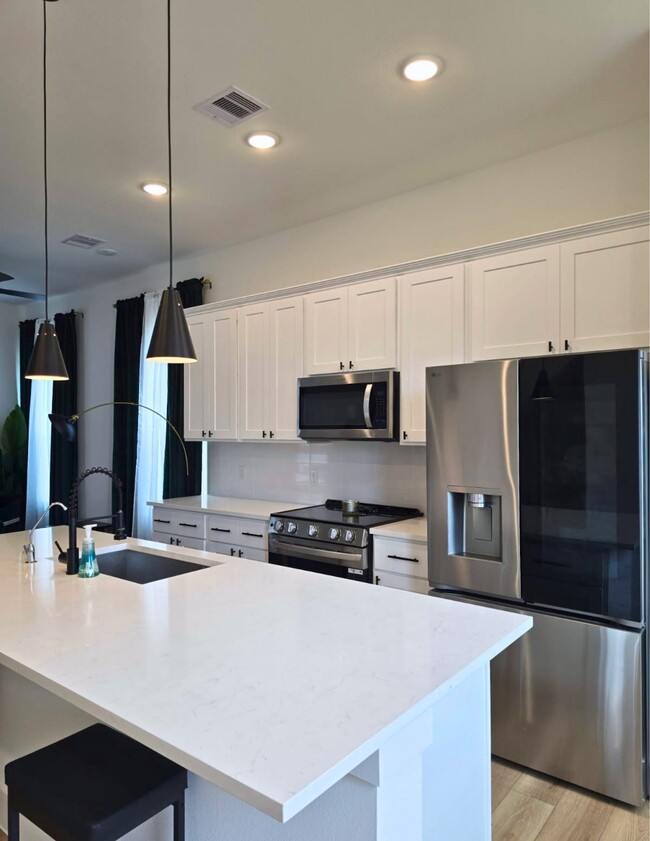 Photo - 1462 Ferguson Way Unit A