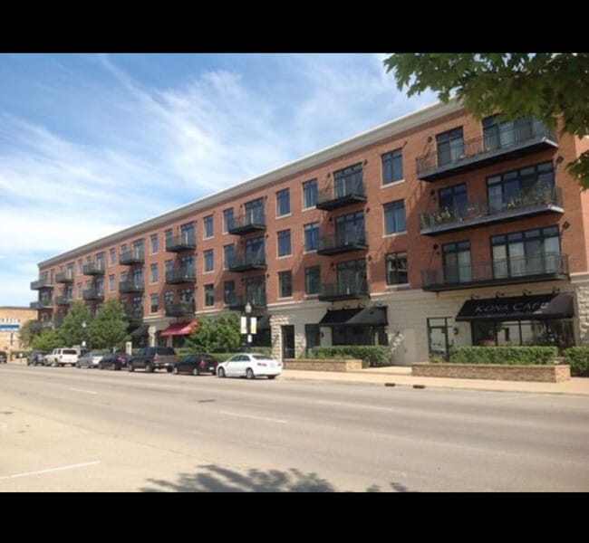 Photo - 140 S River St Unit 402