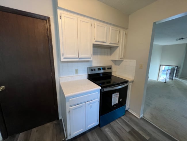 Photo - 1318 S Olive St Townhome