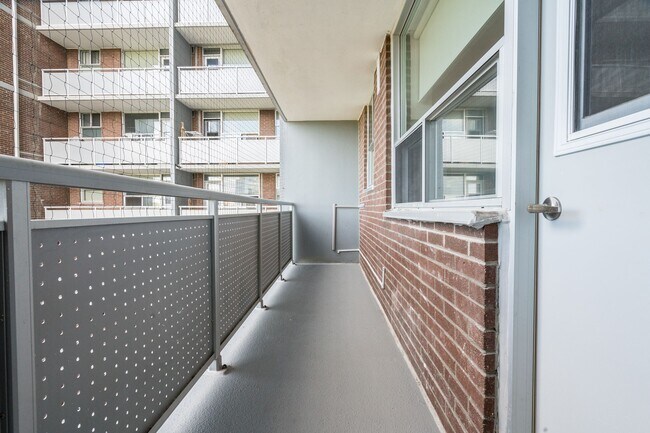 Photo - 230 Oak St Unit 214