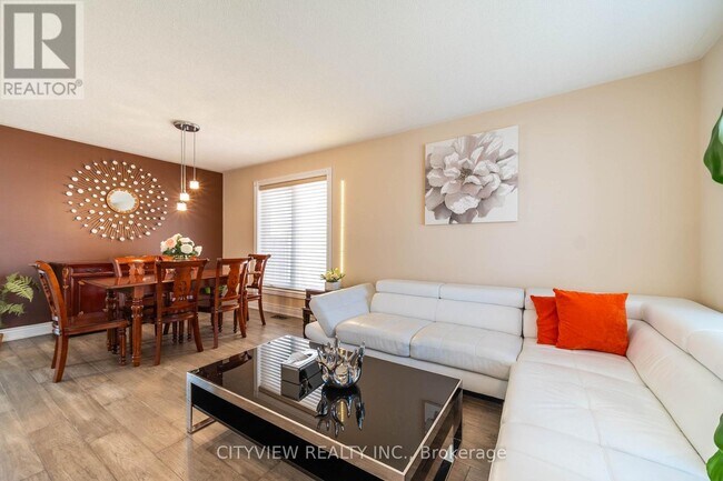 Photo - 2330 Grand Oak Trail