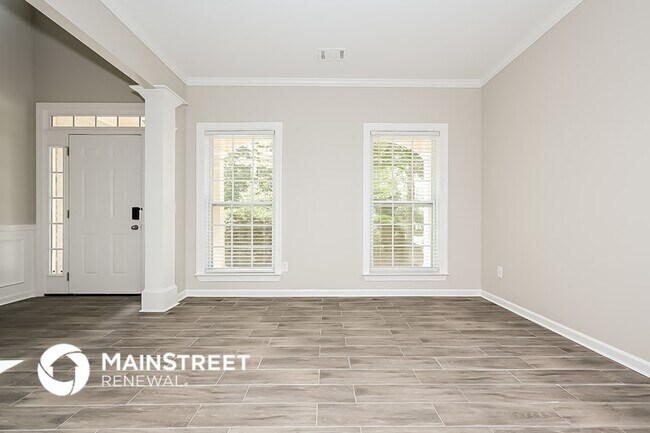 Photo - 2705 Sandalwood Cir