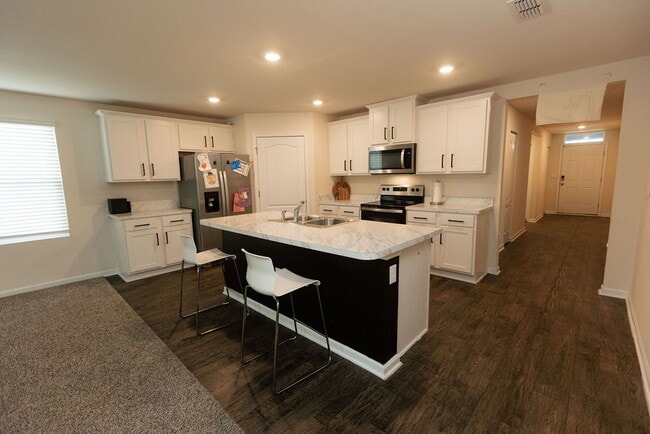 Photo - 4 Bedroom 2 bath home for rent
