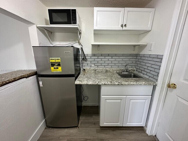 Photo - 1021 SW 104th Ct Unidad 2