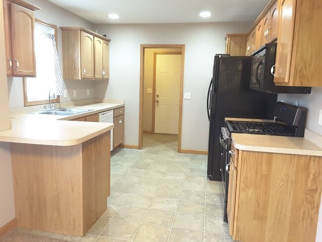 Photo - 18823 Red Cedar Rd