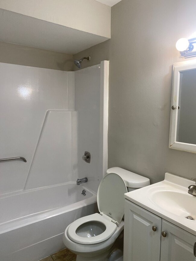 Photo - 505 23rd St Unit B