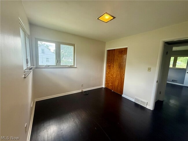 Photo - 6950 Columbia Rd