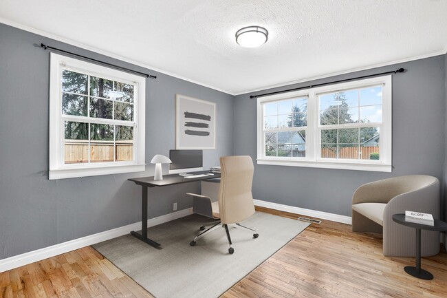 Photo - Gorgeous Ranch Style Home in the Heart of Vancouver Near Royal Oaks Golf Course!