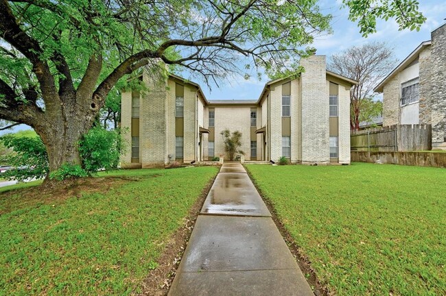 Photo - 1911 Woodland Ave Townhome