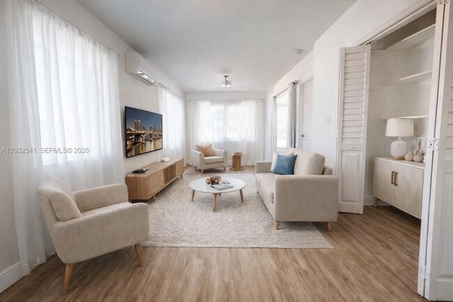 Building Photo - 350 Minorca Ave Unit 2