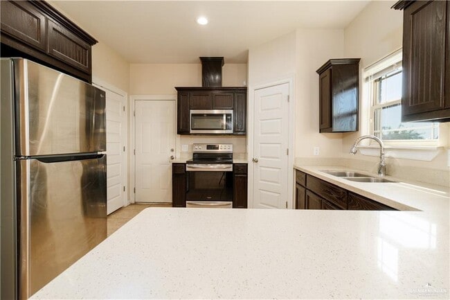 Photo - 11 W Garfield Ave Unit 2