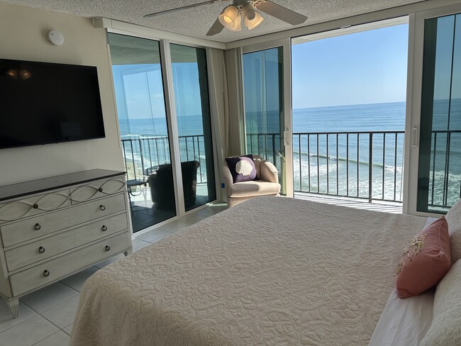 Wrap around French balcony - 9650 S Ocean Dr Condo Unit 1402