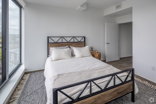 2BR, 2BA - 714SF - Bedroom I