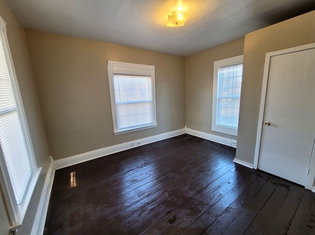 Photo - Large 3 Bedroom Southside Holland