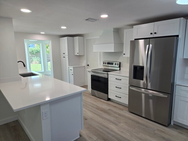 Photo - 3442 Fairview Dr
