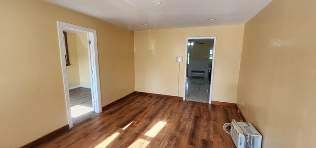 Photo - 208 Sandford Ave Unit 1