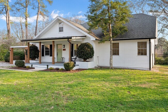 Photo - 4112 St James Church Rd