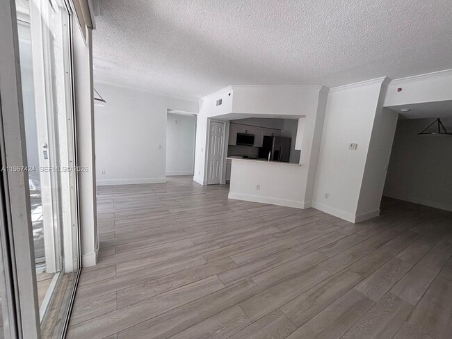 Photo - 3255 NE 184th St