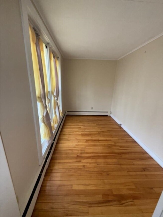 Photo - 604 Burgess St