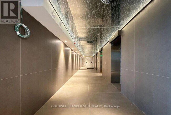 Photo - 448 Burnhamthorpe Rd W Unit 1812