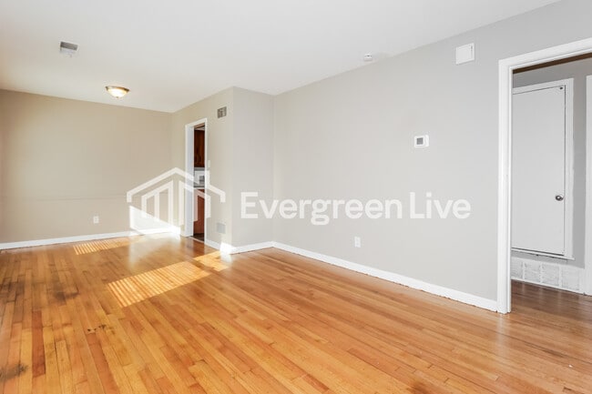 Photo - 3174 Beauchamp Dr