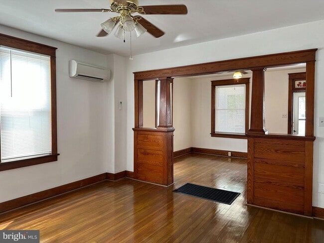 Photo - 239 N Stratton St