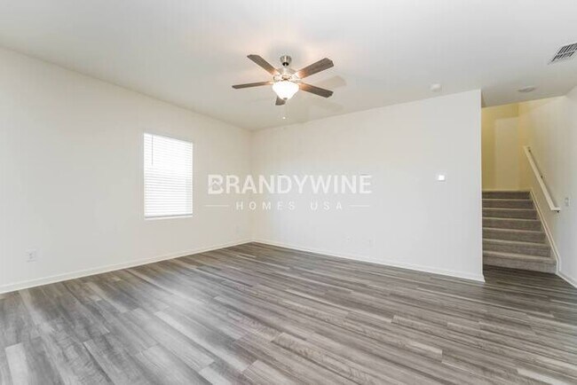 Photo - 34 Rowlett Pl