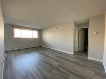 Photo - Darren Manor