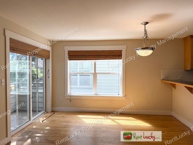 Photo - Fantastic 3 Bedroom in Ballard w/ Natural Lighting and Beautiful Finishes!