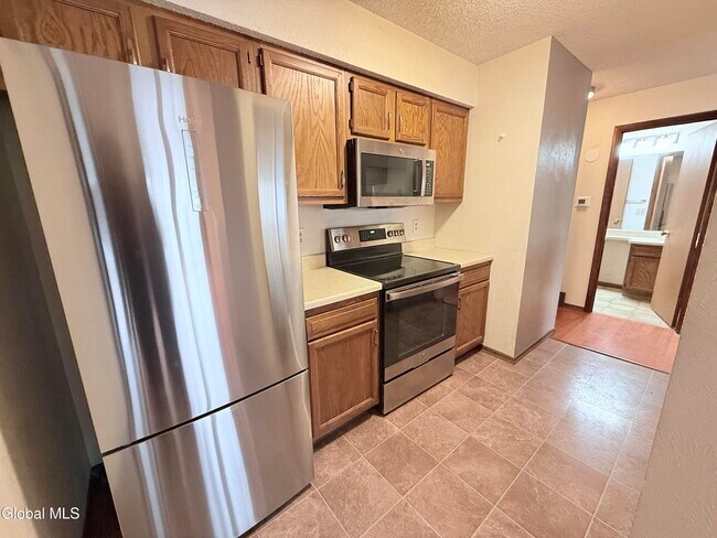 Photo - 208 Yorktown Dr