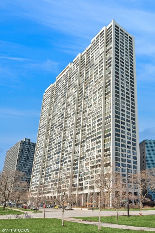 Photo - 2800 N Lake Shore Dr Unidad 3814-3816 Rental