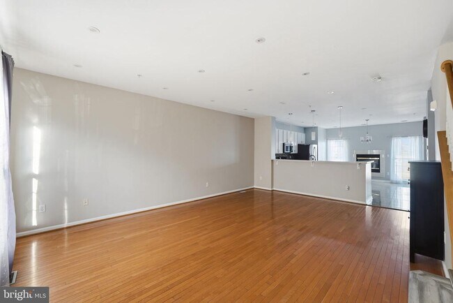 Photo - 554 Ellison Ct