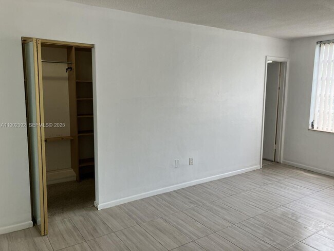 Photo - 1601 NE 191st St Unit B316