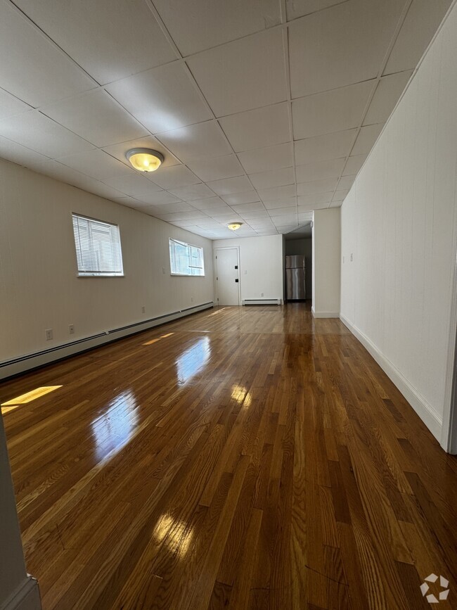 Building Photo - 51 Everett St Unit 2 Rental