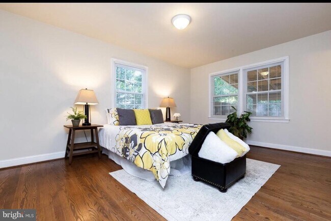Photo - 10106 Phoebe Ln