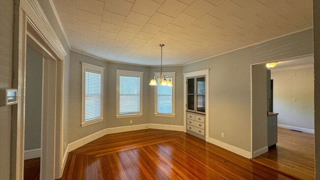 Photo - 2 Cambridge Ter Unit 1