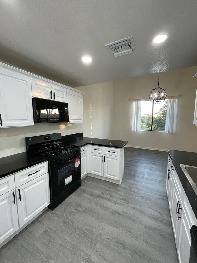 4650 Sepulveda