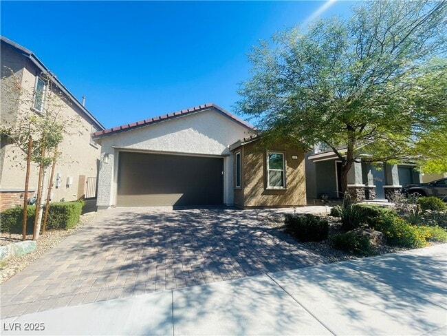 Photo - 930 Bayberry Ridge St