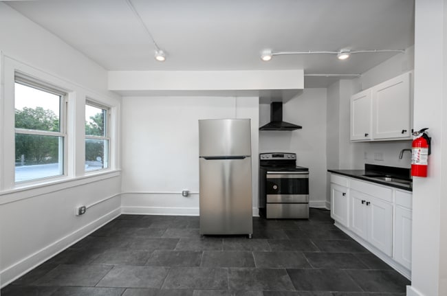 Photo - 1384 W 83rd St Unidad 406