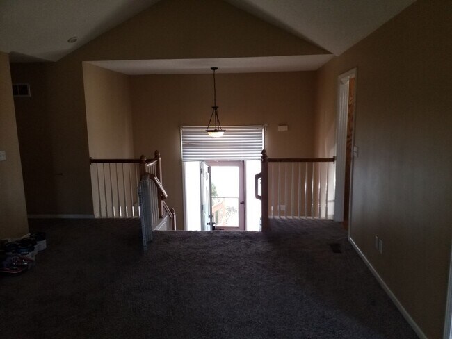 Photo - AVAILABLE NOW! Beautiful LARGE 4 BD 3 BTH ...