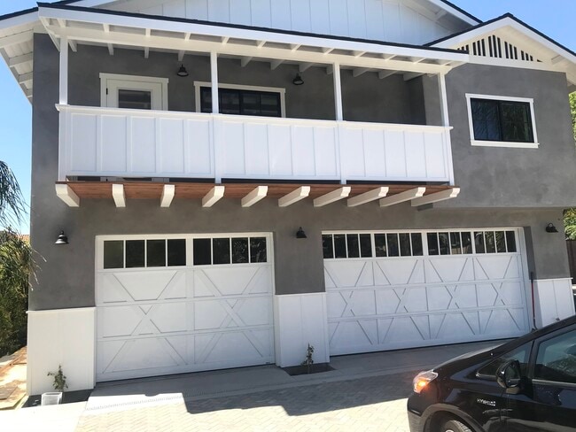 Garaje no incluido - 1334 Ella St