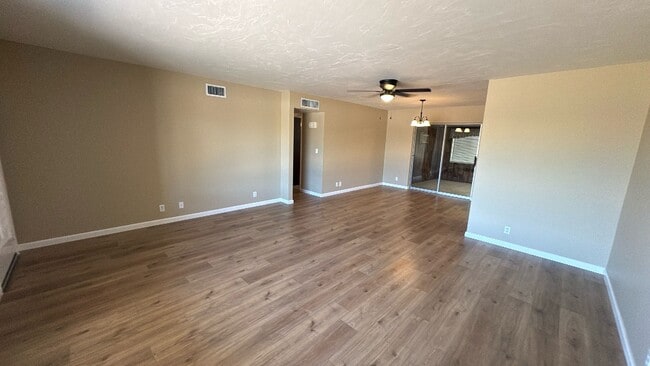 Photo - 2 Bed 2 Bath Home in Sunland Village- Loca...