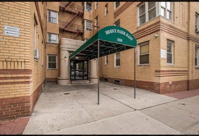 Building Photo - 2166 Bronx Pk E Unit 6G