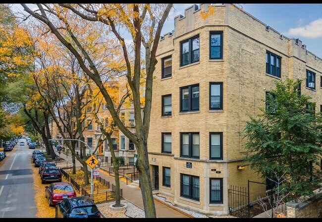 Photo - 648.5 W Roscoe St Unit 1N