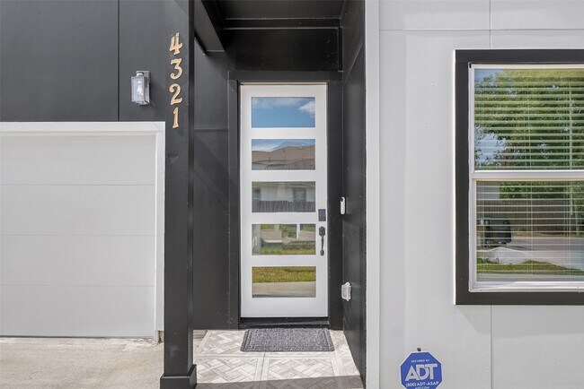 Photo - 4321 McKinley St