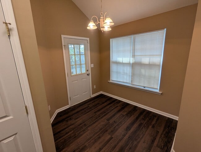 Photo - Nice 2 bedroom 2 Bath Villa Available NOW