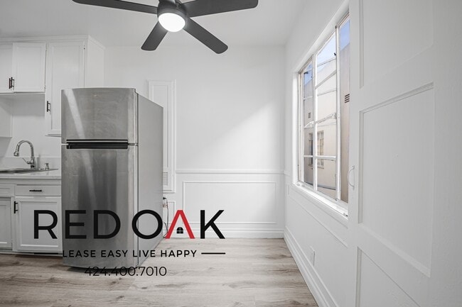 Photo - 1024 Menlo Ave Unidad 11