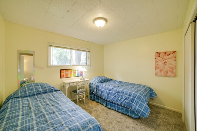 3200 Michigan 63-SI ID1638158P